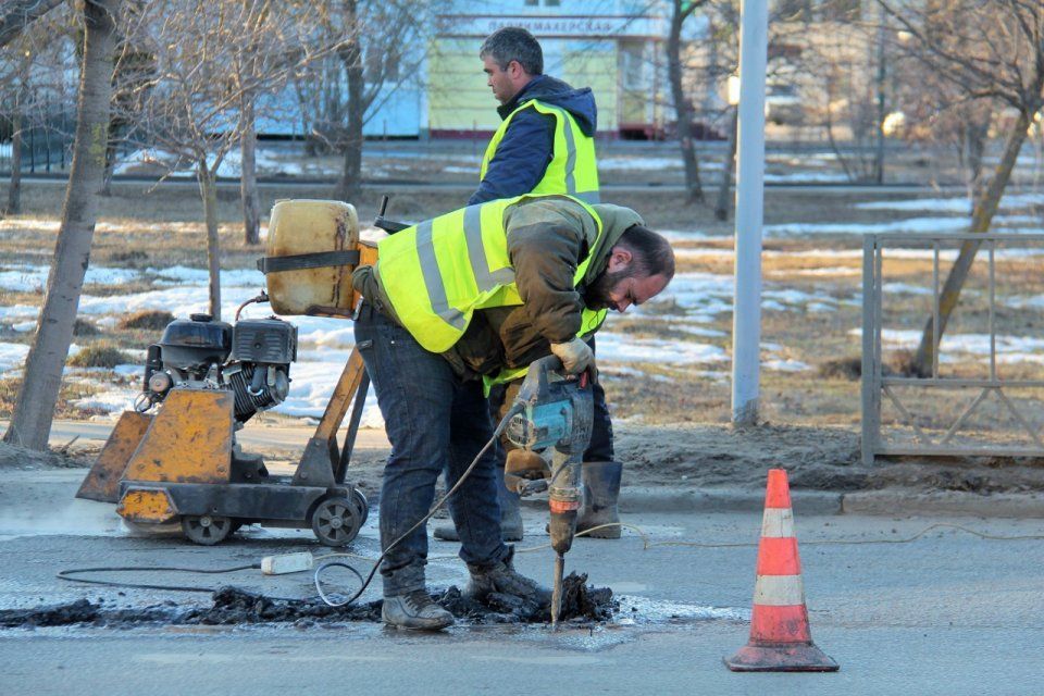 К контролю за дорожным ремонтом Парахин привлечет орловчан