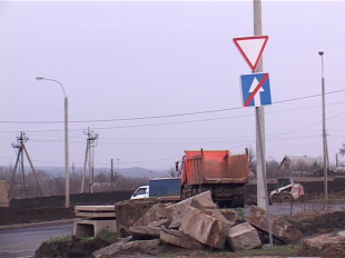 Улицу Михалицына открыли, но работы на кольцевой еще продолжаются