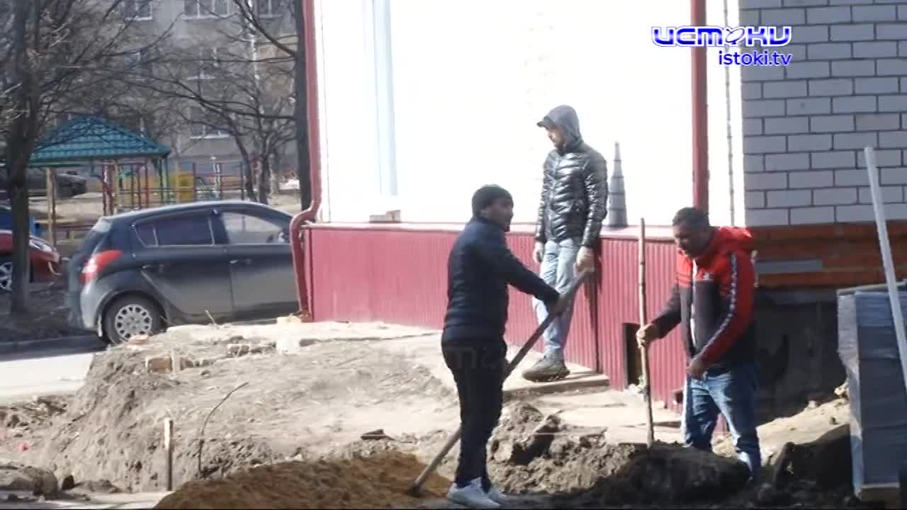 Дворы, замученные ремонтом. Почему чиновники из года в год ремонтируют одни и те же придомовые территории и игнорируют убитые дворы