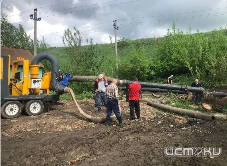 Стало известно, когда произошла авария на коллекторе в Лужках