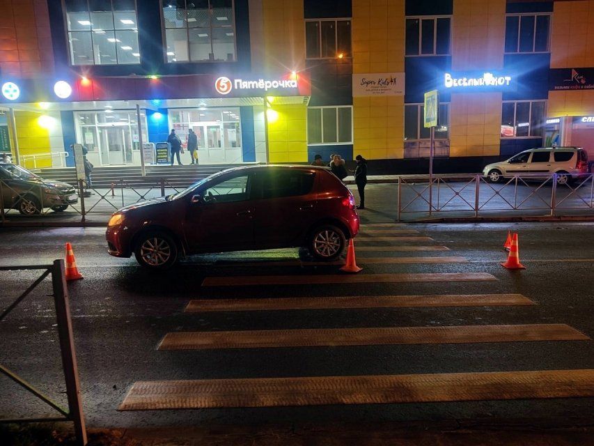 В Орле на пешеходном переходе водитель сбила ребенка
