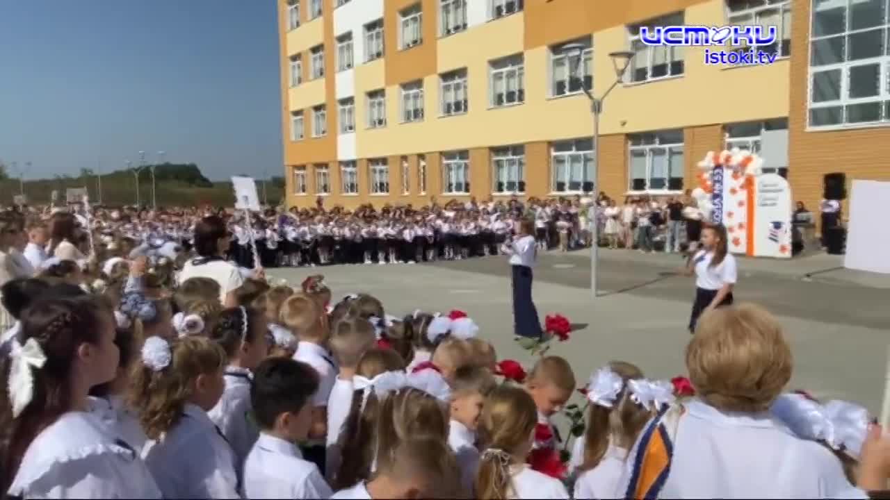 День Знаний в новой школе Орловского региона и в школе, которая уже завоевала себе репутацию