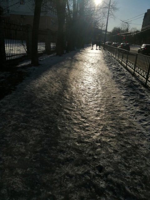 В Орле дорога к школе №24 травмоопасна для детей