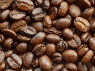 В Ливнах грабитель позарился на дорогостоящий кофе