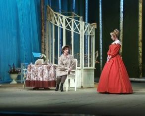 Первая постановка после долгого перерыва. В Академическом театре вновь раздаются актерские голоса и аплодисменты зрителей