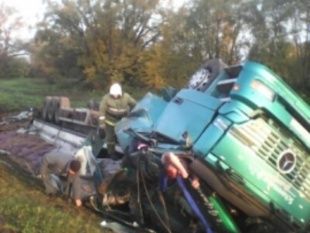 В ДТП в Покровском районе погиб водитель фуры