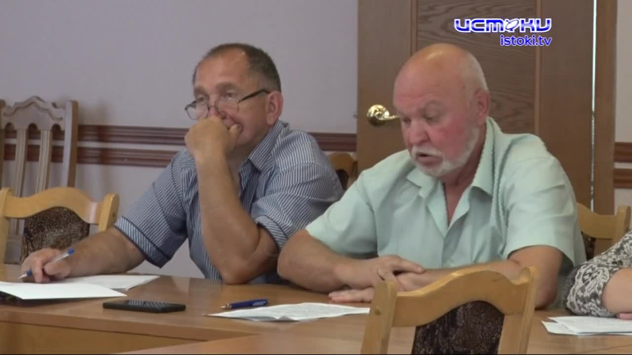 "Будем бегать по домам, и трогать, какая батарея греет"!