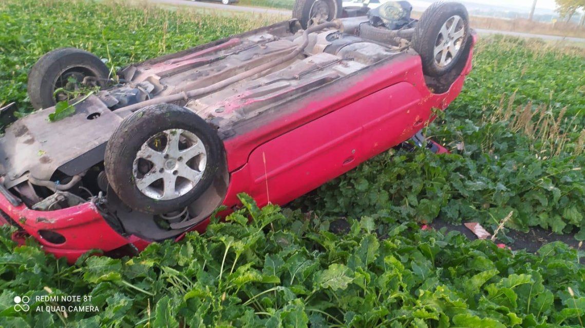 Под Орлом иномарка улетела в кювет. Двое пострадали