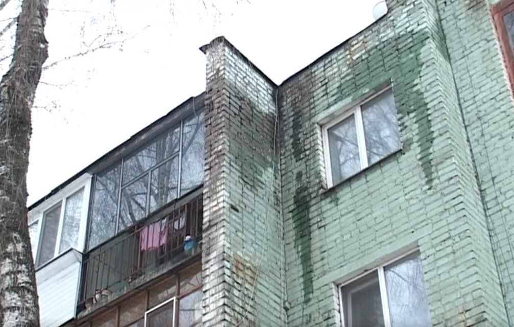 Прокуратура проверила дом на Наугорском шоссе в Орле, где люди живут в нечеловеческих условиях