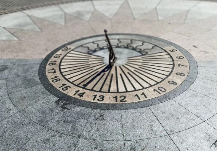 В Ливнах на средства Президентского гранта установят солнечные часы