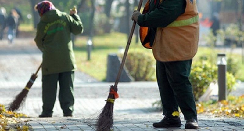 Орлу катастрофически не хватает уборщиков