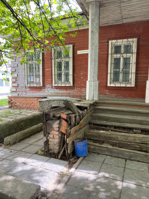 Орловчане бьют тревогу: Дом Фоминых на Октябрьской в критическом состоянии