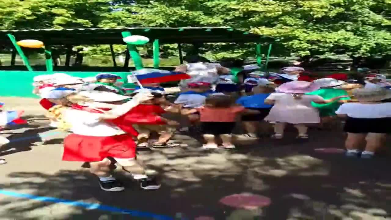 В ЛНР впервые провели праздник в детсаду без обстрелов