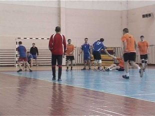 В Орле началась борьба за кубок Чемпионата города по гандболу 