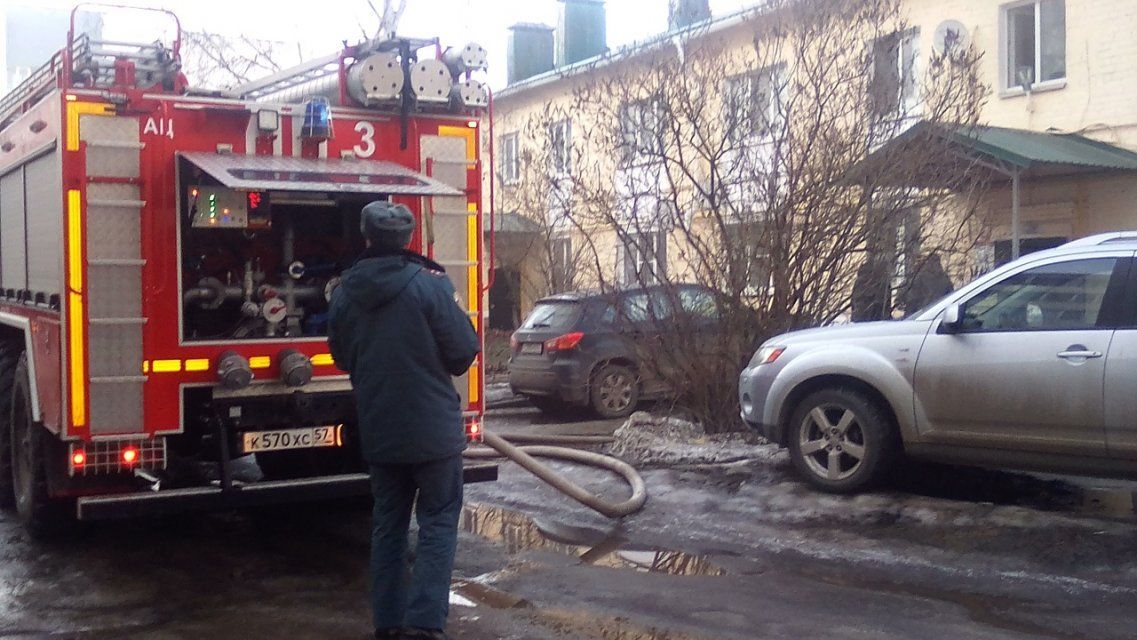 В Орле из дома на наб. Дубровинского эвакуировали трех жильцов