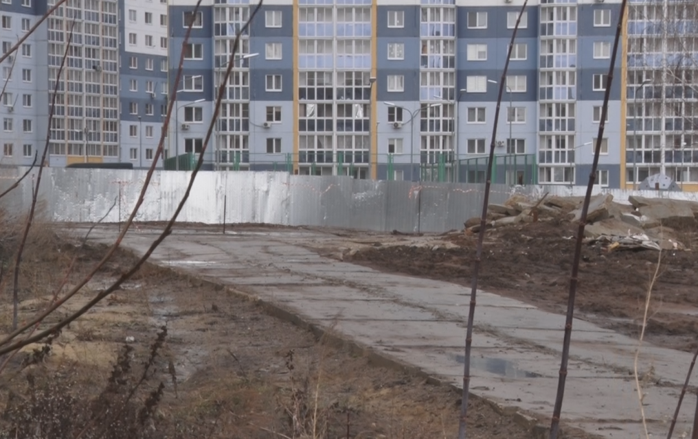 Жители многоэтажки по улице Генерала Родина снова позвали нас к себе