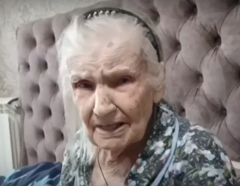 Внук сделал жизнь бабушки невыносимой 