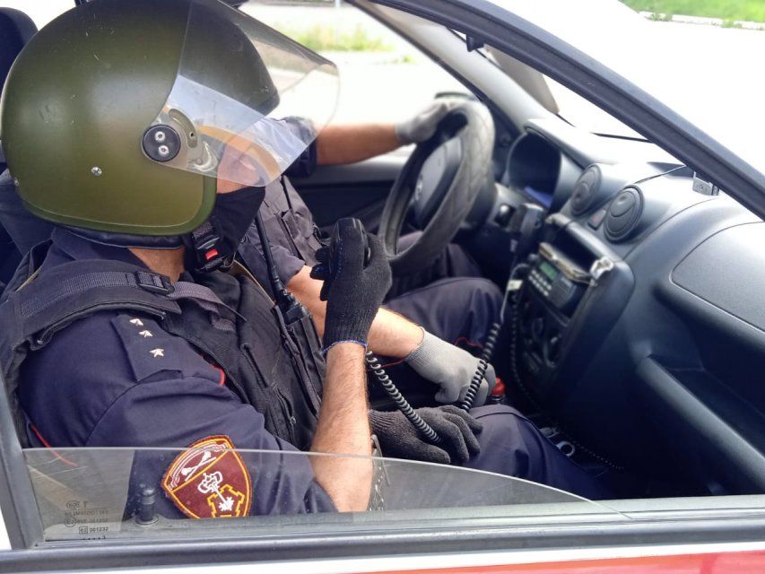 В Орле двое мужчин попались на краже кровли с предприятия