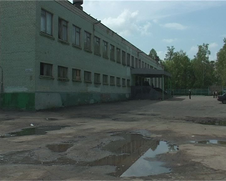 К знаниям под забором