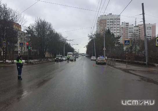 В Орле разыскивают водителя, сбившего 13-летнюю девочку