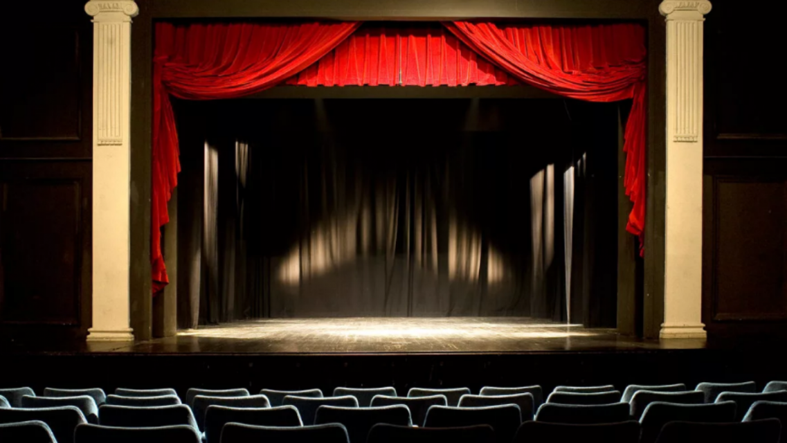 Когда орловские зрители смогут вернуться в театр - в эфире Ретро FM