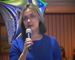 Медиахолдинг "Истоки" с 21-летием поздравила Наталья Акулова