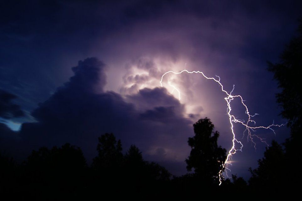 Грозы и град обрушатся на Орловщину