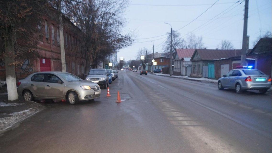 По вине невнимательного водителя орловчанка оказалась под колесами «Рено»