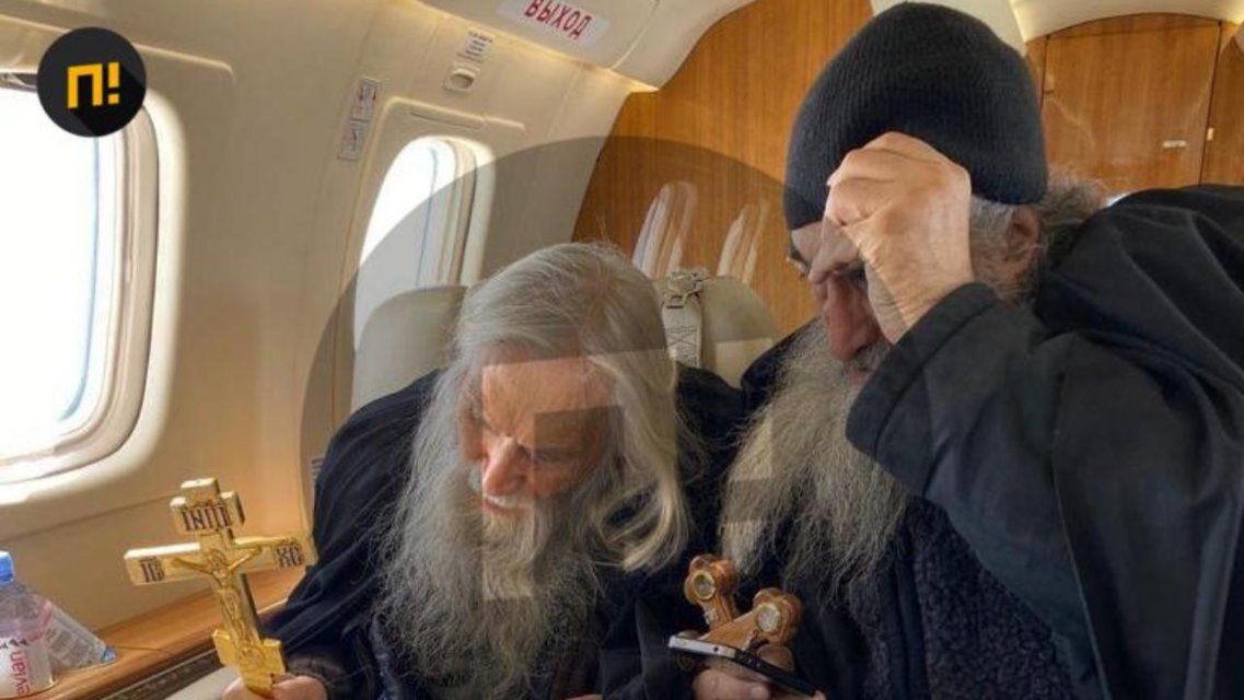 Орловский старец облетел Москву и Петербург с молитвой против COVID-19