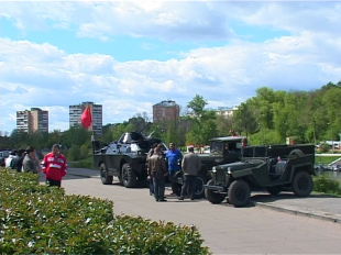 Техника Победы. Орловчане смогли увидеть автомобили военных лет