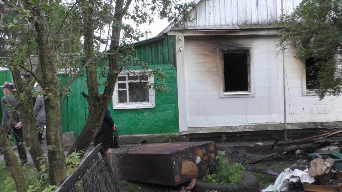 Потерявшая в пожаре троих детей семья считалась в Дмитровске благополучной