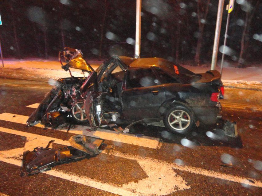 На трассе под Орлом "Опель" устроил тройное ДТП. Есть пострадавшие