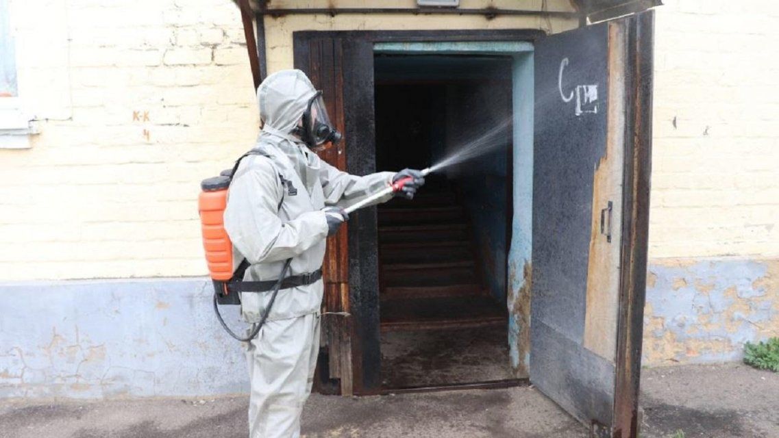 В Орле спасатели провели дезинфекцию «брошенных» домов