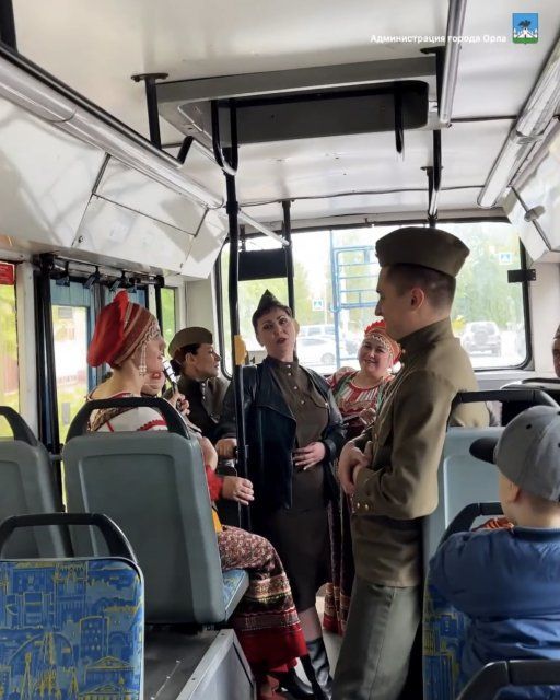 В Орле троллейбус превратился в концертный зал