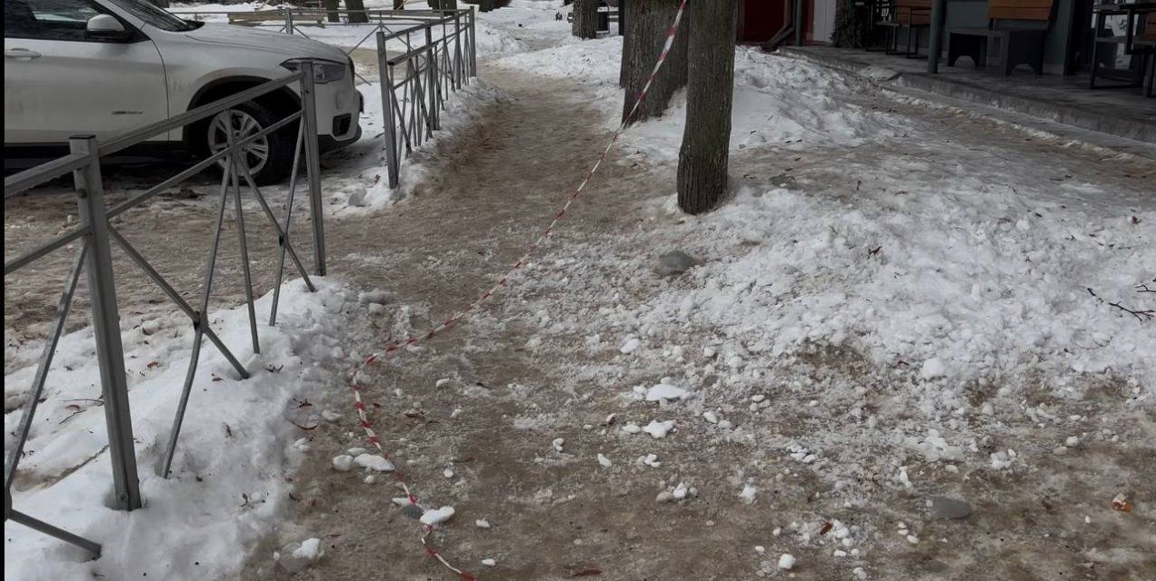 Владельцы магазинов и прочих строений обязаны содержать в порядке прилегающую территорию