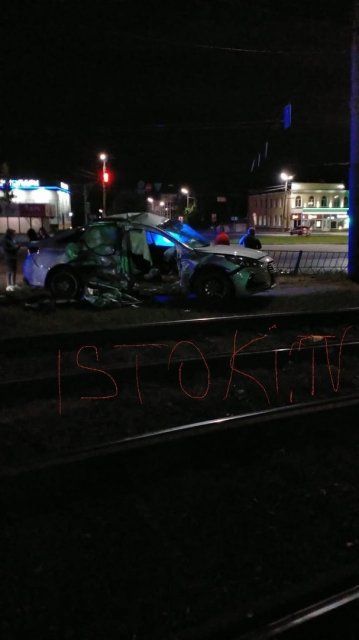 У автовокзала Орла столкнулись две иномарки