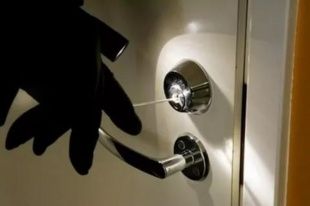 В Орле молодые люди ограбили два офиса