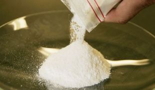 Орловские полицейские нашли у орловчанки синтетический наркотик