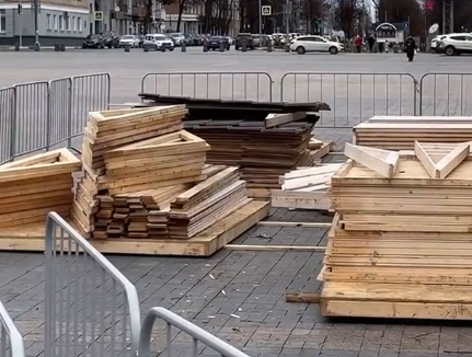 Подготовка к Новому году начата 