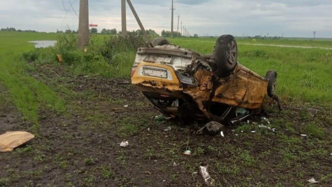 На Орловщине пьяный 17-летний водитель перевернулся на иномарке 