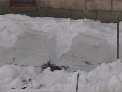 Ледяные глыбы все падают