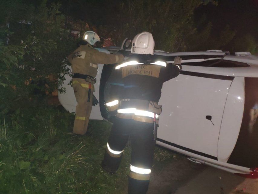 На ул. Панчука в Орле перевернулась «Лада»