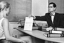 Одних принимают на работу, других — увольняют