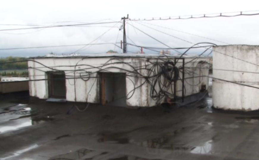 Крыши орловских многоэтажек не прошли проверку на прочность трехдневным дождем