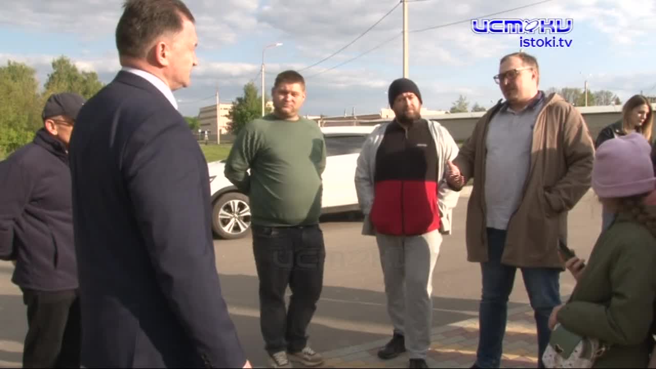 Орловские метаморфозы. Собирались строить спортивный объект, а получился очередной магазин