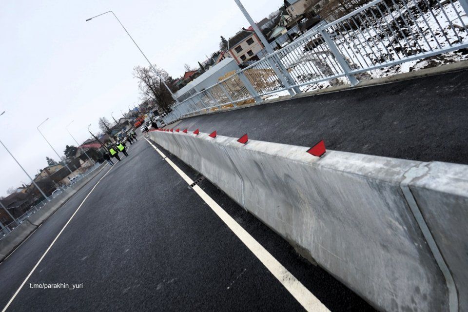 В Орле открыли движение по Колхозному мосту 