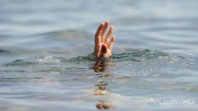 В Орле спасли тонувшего возле моста Дружбы мужчину