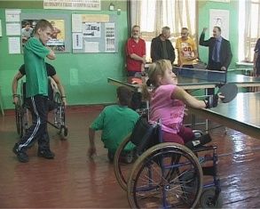 "Ракетка мужества" - в руках у необычных спортсменов 