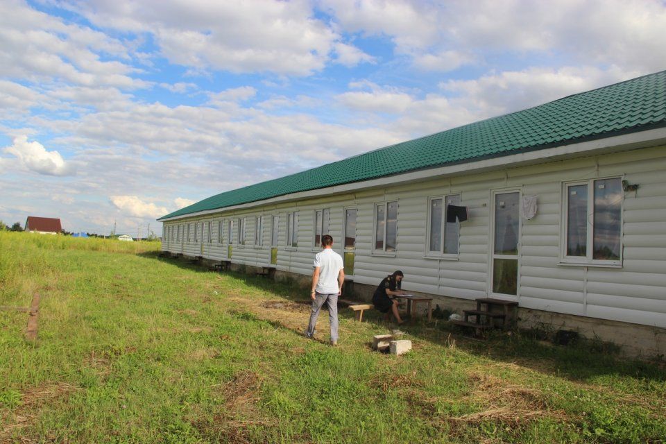 В Тросне чиновники предоставили сиротам квартиры непригодные для проживания. Их будут судить