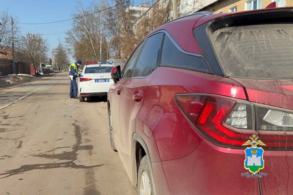 В Орловской области у должника изъяли «Лексус» из‑за неоплаченных штрафов ГИБДД на 100 тысяч рублей